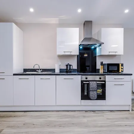 Modern Comfort - 1 Bedroom Apartment - Free Parking, Transit Links, Close To Stadiums Manchester Exterior photo